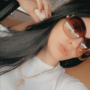 Meet your Posher, Heidy